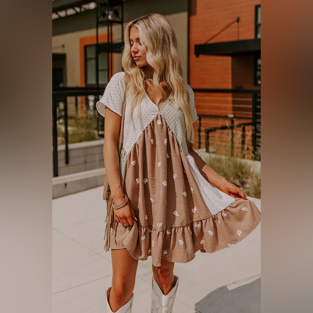 FEELING WHIMSY BABYDOLL
MINI DRESS
